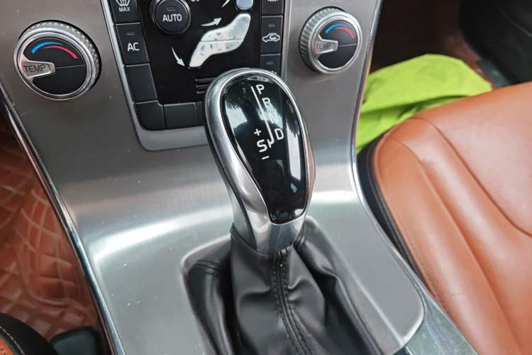 Used Volvo S60 2019 S60L Facelift T5 Intelligent Advanced Edition Gear Lever