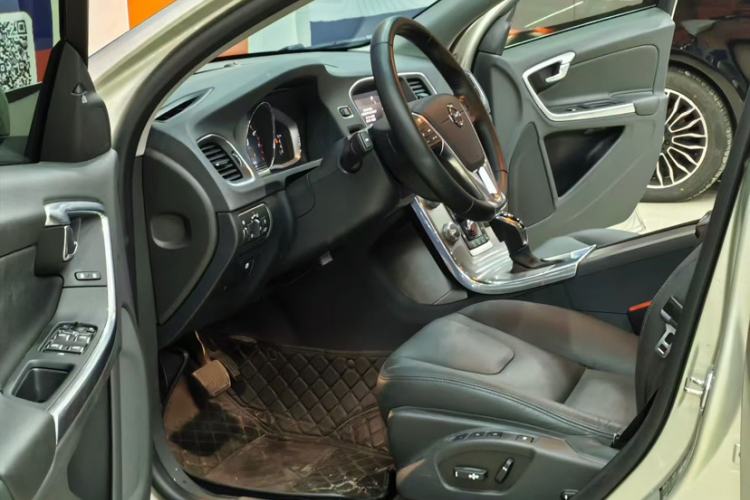 Used Volvo S60 2019 S60L Facelift T5 Smart Luxury Elite Edition Interior 2