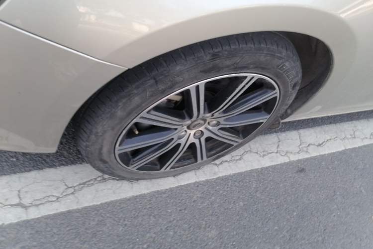 Used Volvo S60 2019 S60L Facelift T5 Smart Luxury Elite Edition Left Front Wheel Hub