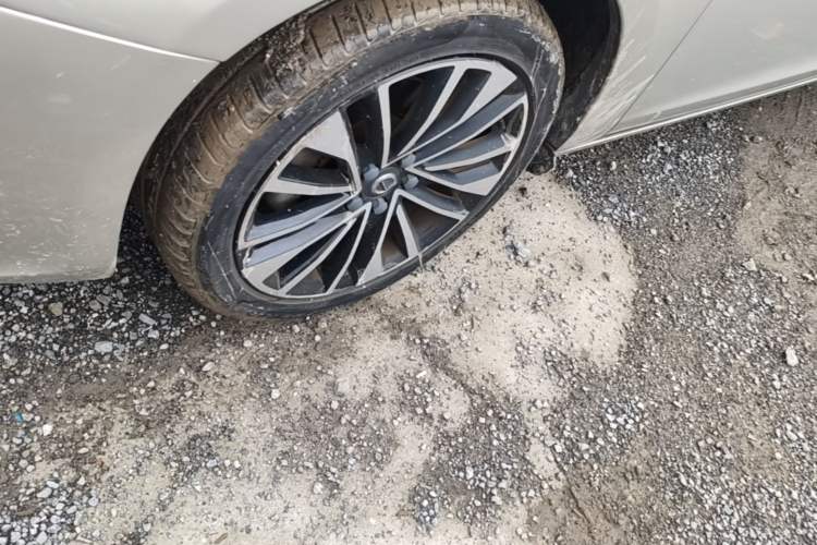 Used Volvo S60 2019 S60L T5 Smart Range Edition Left Front Wheel Hub