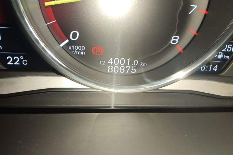 Used Volvo S60 2019 S60L Facelift T5 Smart Luxury Elite Edition Odometer Close Up