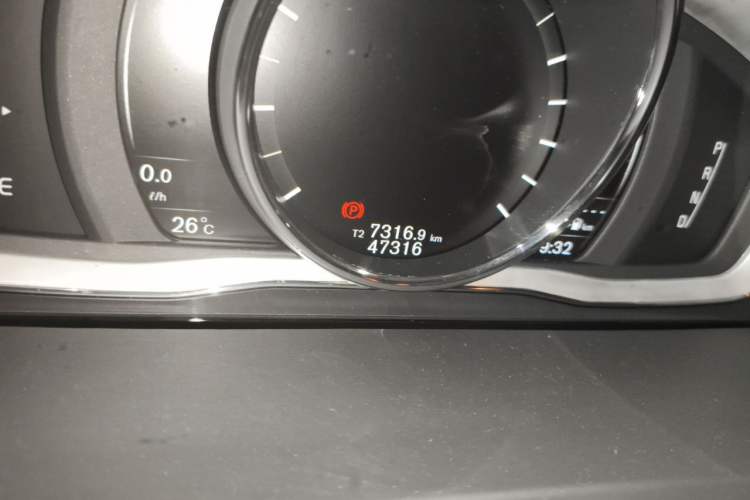 Used Volvo S60 2019 S60L Facelift T5 Smart Luxury Elite Edition Odometer Close Up