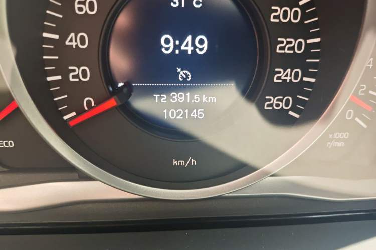 Used Volvo S60 2019 S60L T3 Intelligent Upgrade Edition Odometer Close Up