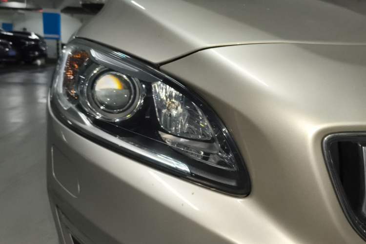 Used Volvo S60 2019 S60L Facelift T5 Smart Luxury Elite Edition Right Front Headlight