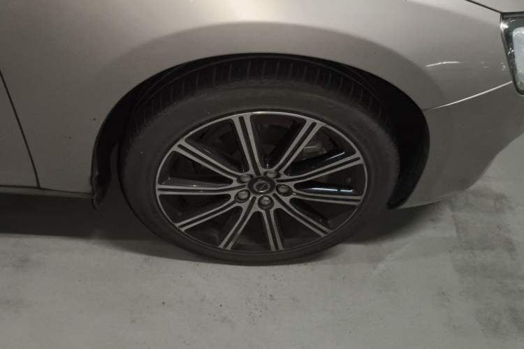 Used Volvo S60 2019 S60L Facelift T5 Smart Luxury Elite Edition Right Front Wheel Hub