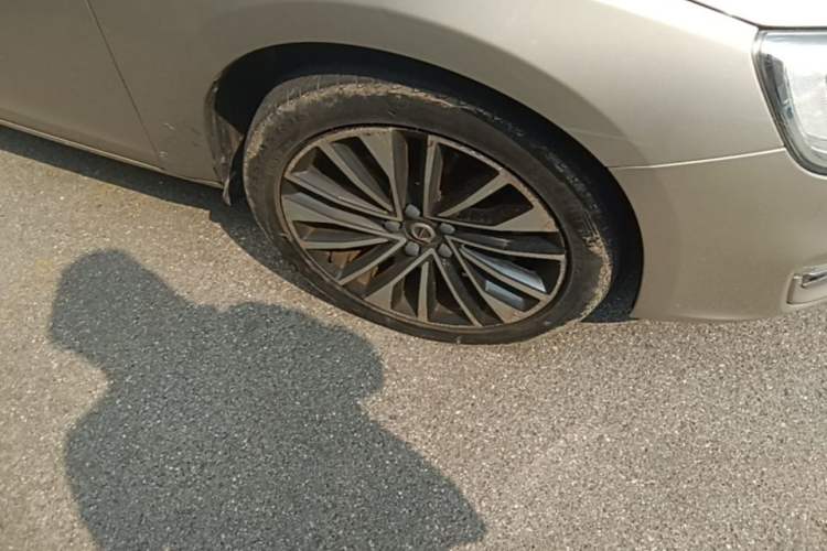 Used Volvo S60 2019 S60L T5 Smart Range Edition Right Front Wheel Hub