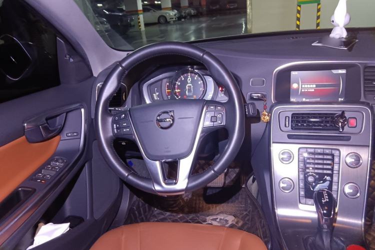 Used Volvo S60 2019 S60L Facelift T5 Smart Luxury Elite Edition Steering Wheel