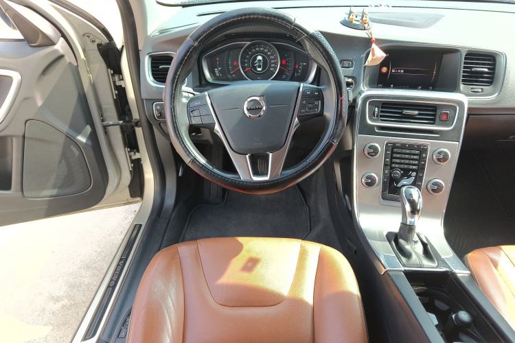 Used Volvo S60 2019 S60L Facelift T5 Intelligent Advanced Edition Steering Wheel