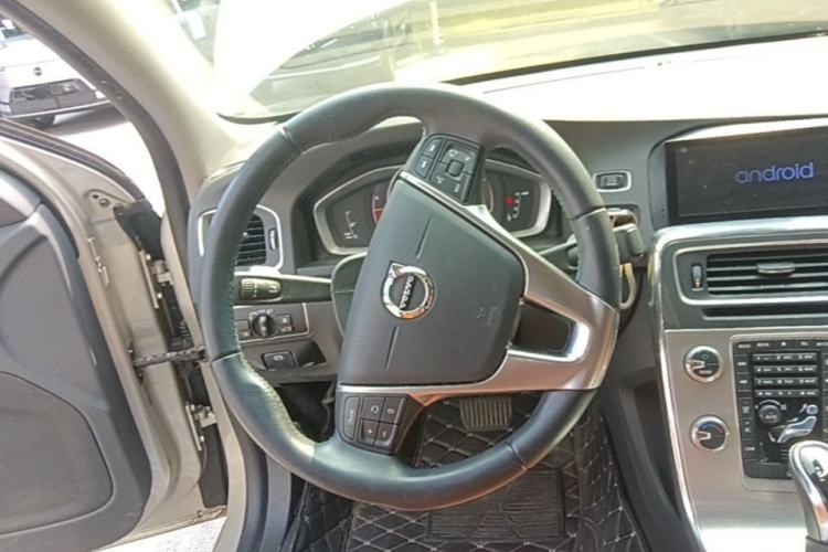 Used Volvo S60 2019 S60L T5 Smart Range Edition Steering Wheel