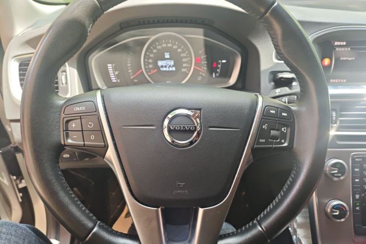 Used Volvo S60 2019 S60L T3 Intelligent Upgrade Edition Steering Wheel
