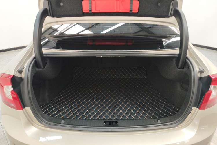 Used Volvo S60 2019 S60L Facelift T5 Intelligent Advanced Edition Trunk