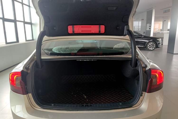 Used Volvo S60 2019 S60L Facelift T5 Intelligent Advanced Edition Trunk