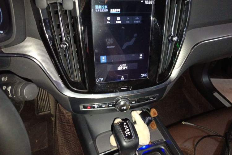 Used Volvo S60 2020 T4 Zhiyuan Luxury Edition Audio And AC Panel