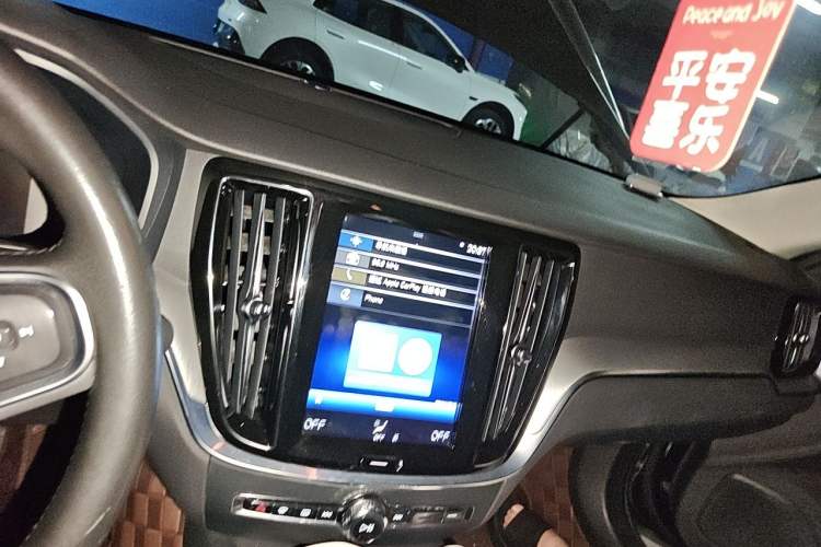 Used Volvo S60 2020 T4 Zhiyi Luxury Edition Audio And AC Panel