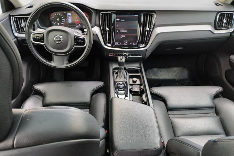 Used Volvo S60 2020 T4 Zhiyuan Luxury Edition Center Console
