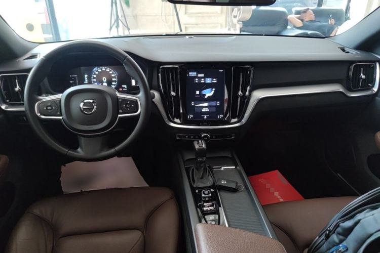 Used Volvo S60 2020 T4 Zhiyi Luxury Edition Center Console
