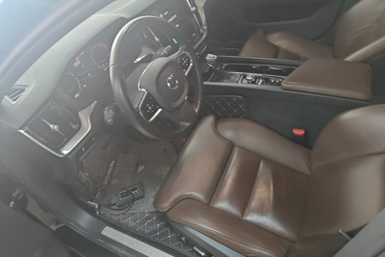 Used Volvo S60 2020 T4 Zhiyuan Sport Edition Driver Seat