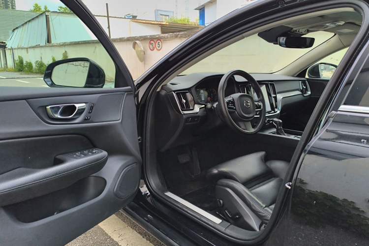 Used Volvo S60 2020 T4 Zhiyuan Luxury Edition Driver Seat