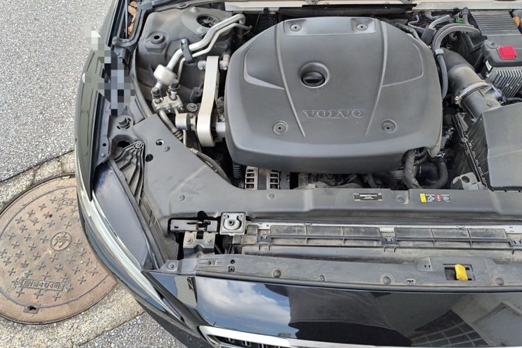 Used Volvo S60 2020 T4 Zhiyuan Luxury Edition Engine Bay Right