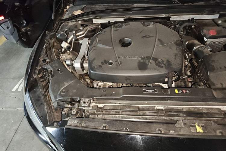 Used Volvo S60 2020 T4 Zhiyi Luxury Edition Engine Bay Right