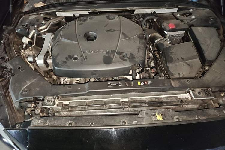 Used Volvo S60 2020 T4 Zhiyi Luxury Edition Engine Bay