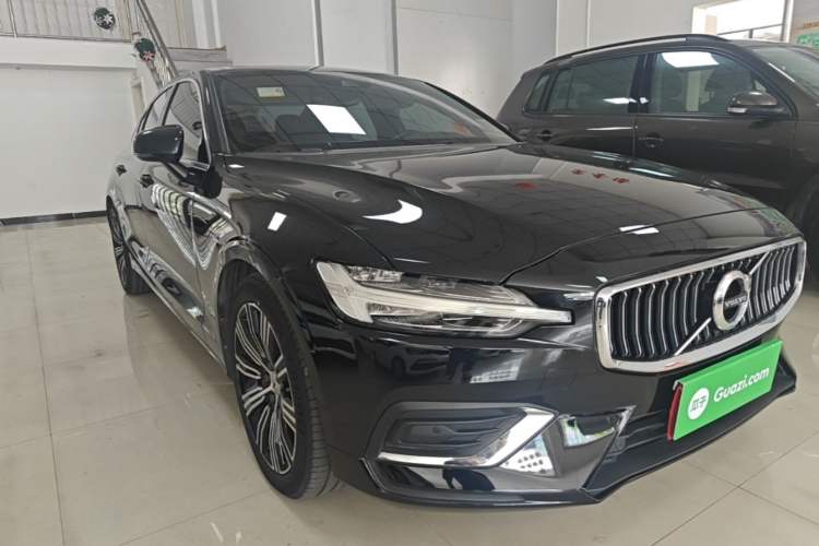 Used Volvo S60 2020 T4 Zhiyuan Sport Edition Front Right 45 Deg