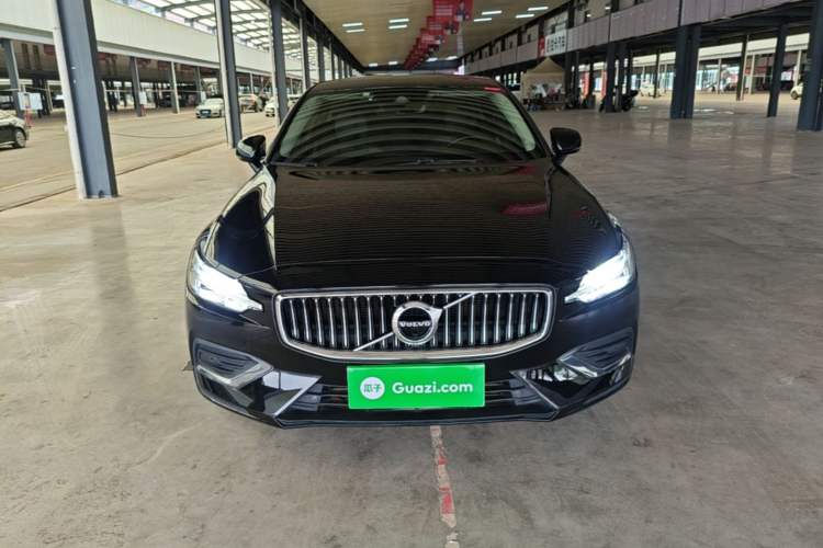 Used Volvo S60 2020 T4 Zhiyuan Luxury Edition Front