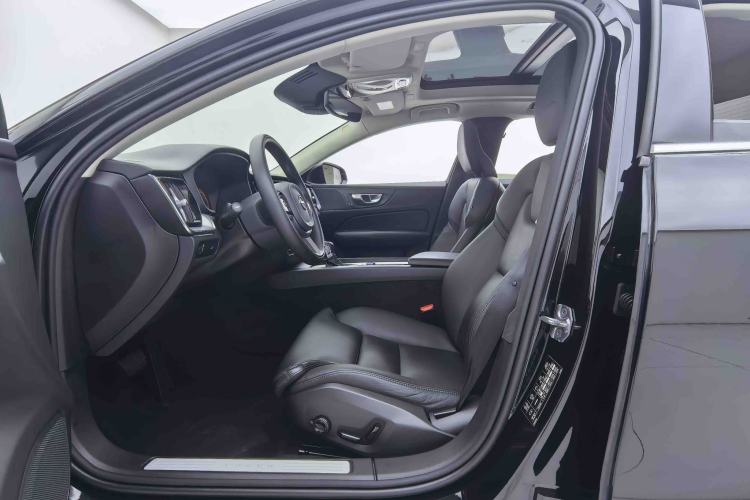 Used Volvo S60 2020 T4 Zhiyuan Luxury Edition Interior 2