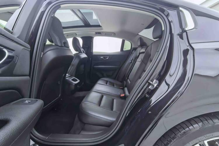 Used Volvo S60 2020 T4 Zhiyuan Luxury Edition Interior 4