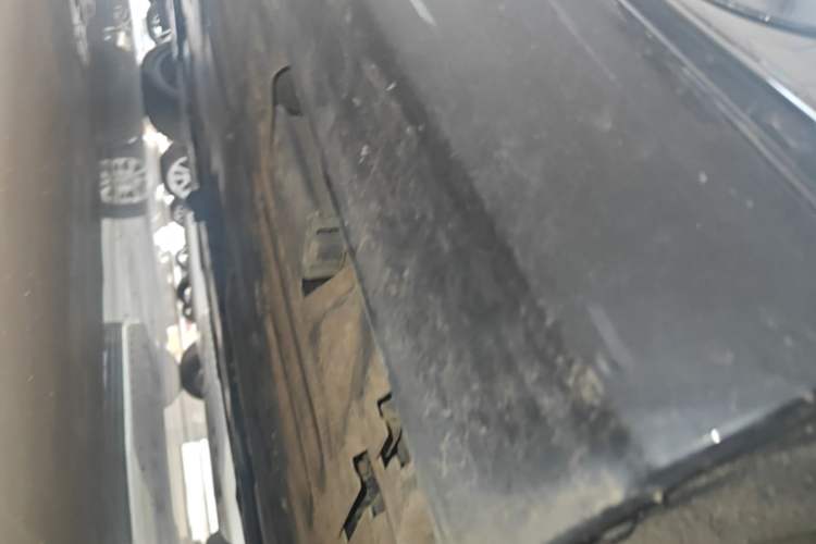 Used Volvo S60 2020 T4 Zhiyuan Sport Edition Left Side Sill