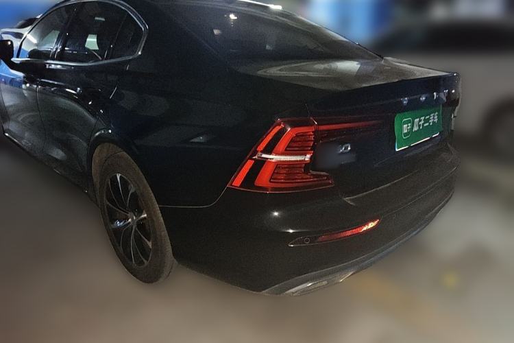 Used Volvo S60 2020 T4 Zhiyi Luxury Edition Rear Left 45 Deg