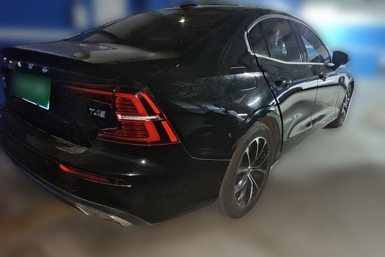 Used Volvo S60 2020 T4 Zhiyi Luxury Edition Rear Right 45 Deg