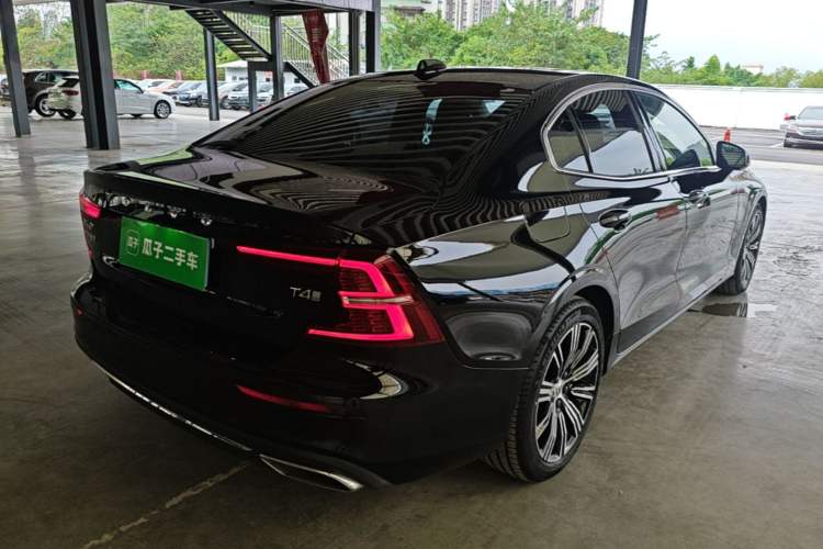 Used Volvo S60 2020 T4 Zhiyuan Luxury Edition Rear Right 45 Deg
