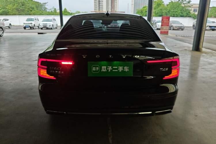 Used Volvo S60 2020 T4 Zhiyuan Luxury Edition Rear