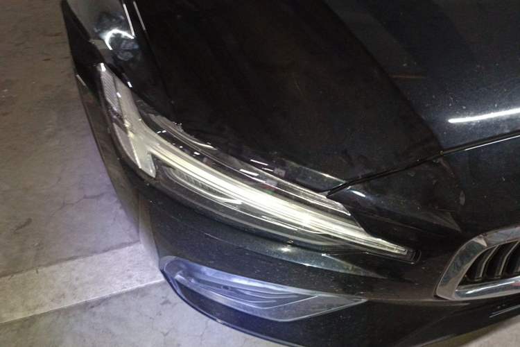 Used Volvo S60 2020 T4 Zhiyuan Luxury Edition Right Front Headlight