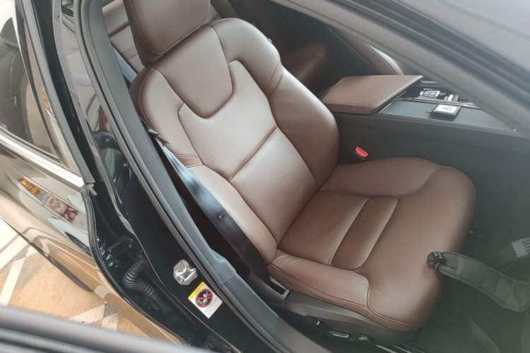 Used Volvo S60 2020 T4 Zhiyi Luxury Edition Right Front Seat
