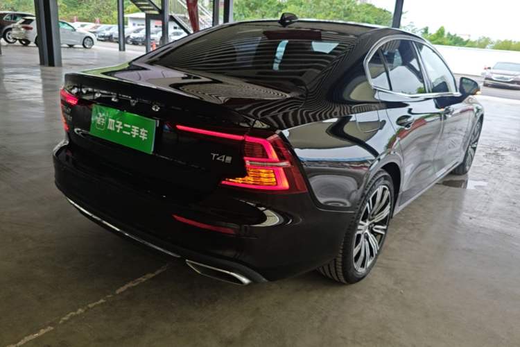 Used Volvo S60 2020 T4 Zhiyuan Luxury Edition Right Rear Taillight