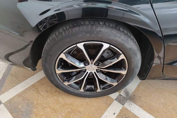 Used Volvo S60 2020 T4 Zhiyi Luxury Edition Right Rear Wheel Hub