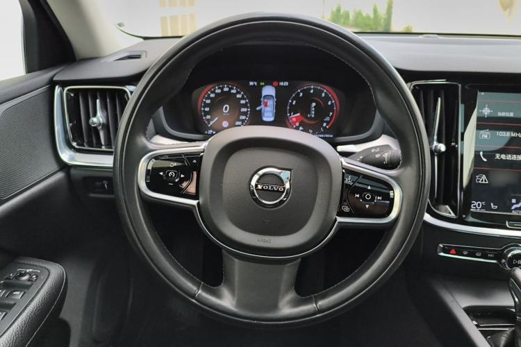Used Volvo S60 2020 T4 Zhiyuan Luxury Edition Steering Wheel