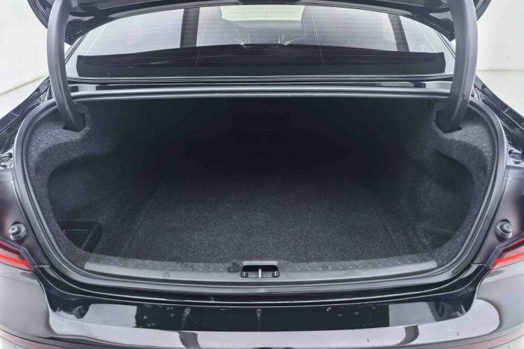 Used Volvo S60 2020 T4 Zhiyuan Luxury Edition Trunk
