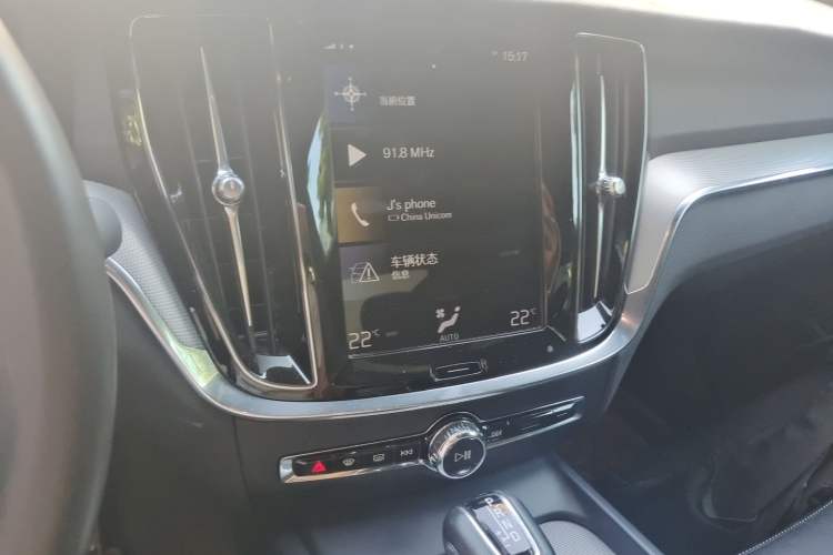 Used Volvo S60 2020 T4 Zhiyuan Sport Edition Audio And AC Panel