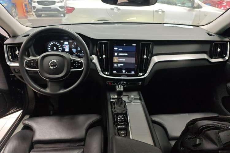 Used Volvo S60 2020 T4 Zhiyuan Luxury Edition Center Console