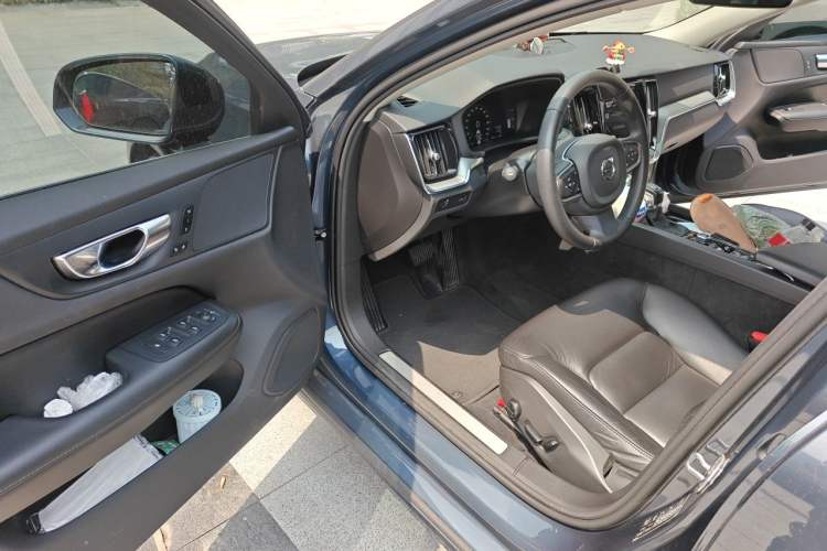 Used Volvo S60 2020 T4 Zhiyi Luxury Edition Driver Seat