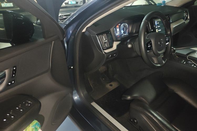 Used Volvo S60 2020 T4 Zhiyuan Luxury Edition Driver Seat