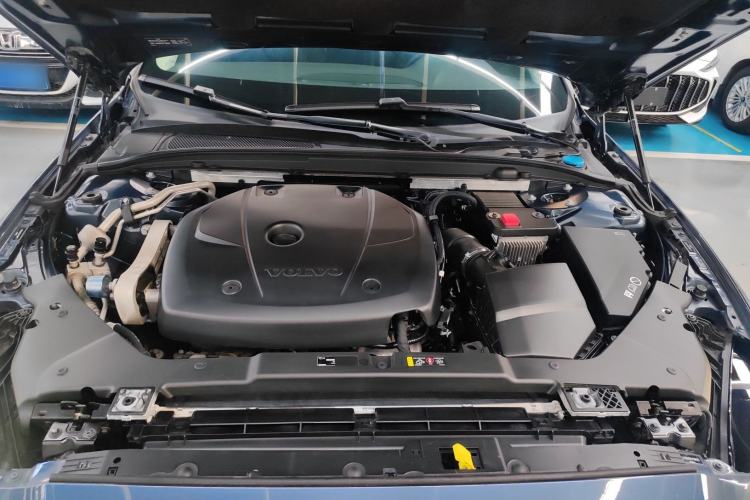 Used Volvo S60 2020 T4 Zhiyi Luxury Edition Engine Bay