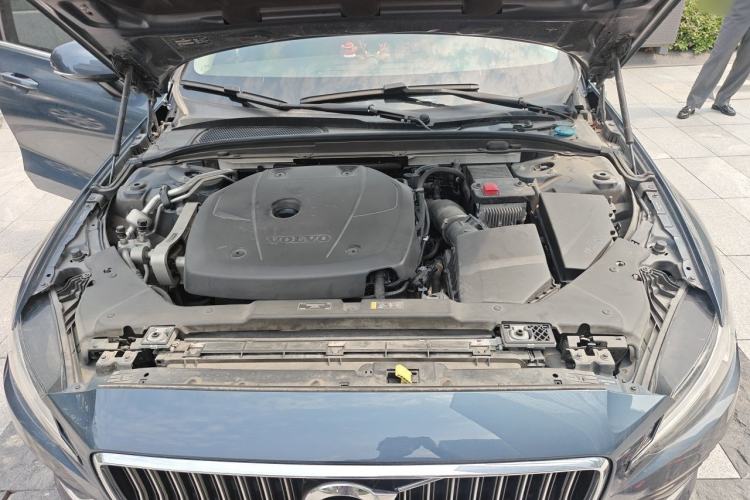 Used Volvo S60 2020 T4 Zhiyi Luxury Edition Engine Bay