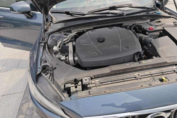 Used Volvo S60 2020 T4 Zhiyi Luxury Edition Engine Bay Right