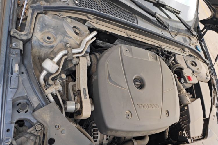 Used Volvo S60 2020 T4 Zhiyuan Luxury Edition Engine Bay Right