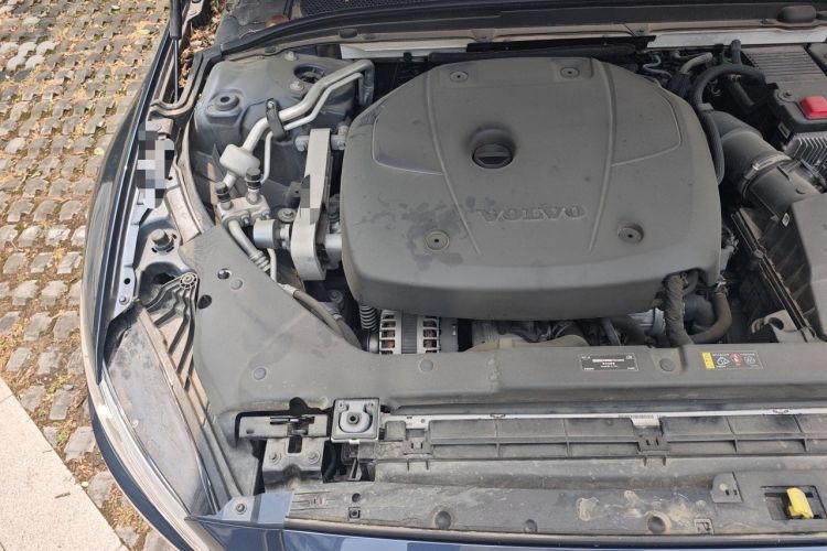 Used Volvo S60 2020 T4 Zhiyi Luxury Edition Engine Bay Right