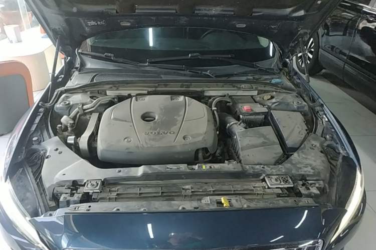 Used Volvo S60 2020 T4 Zhiyi Luxury Edition Engine Bay